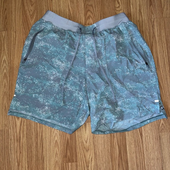 Lulu lemon Shorts - Picture 1 of 3